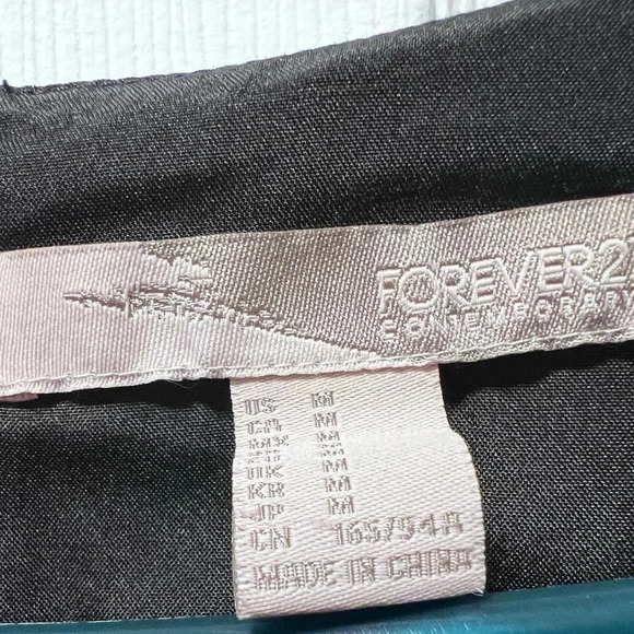Forever 21 Sleeveless Black Dress size Med - Picture 4 of 5